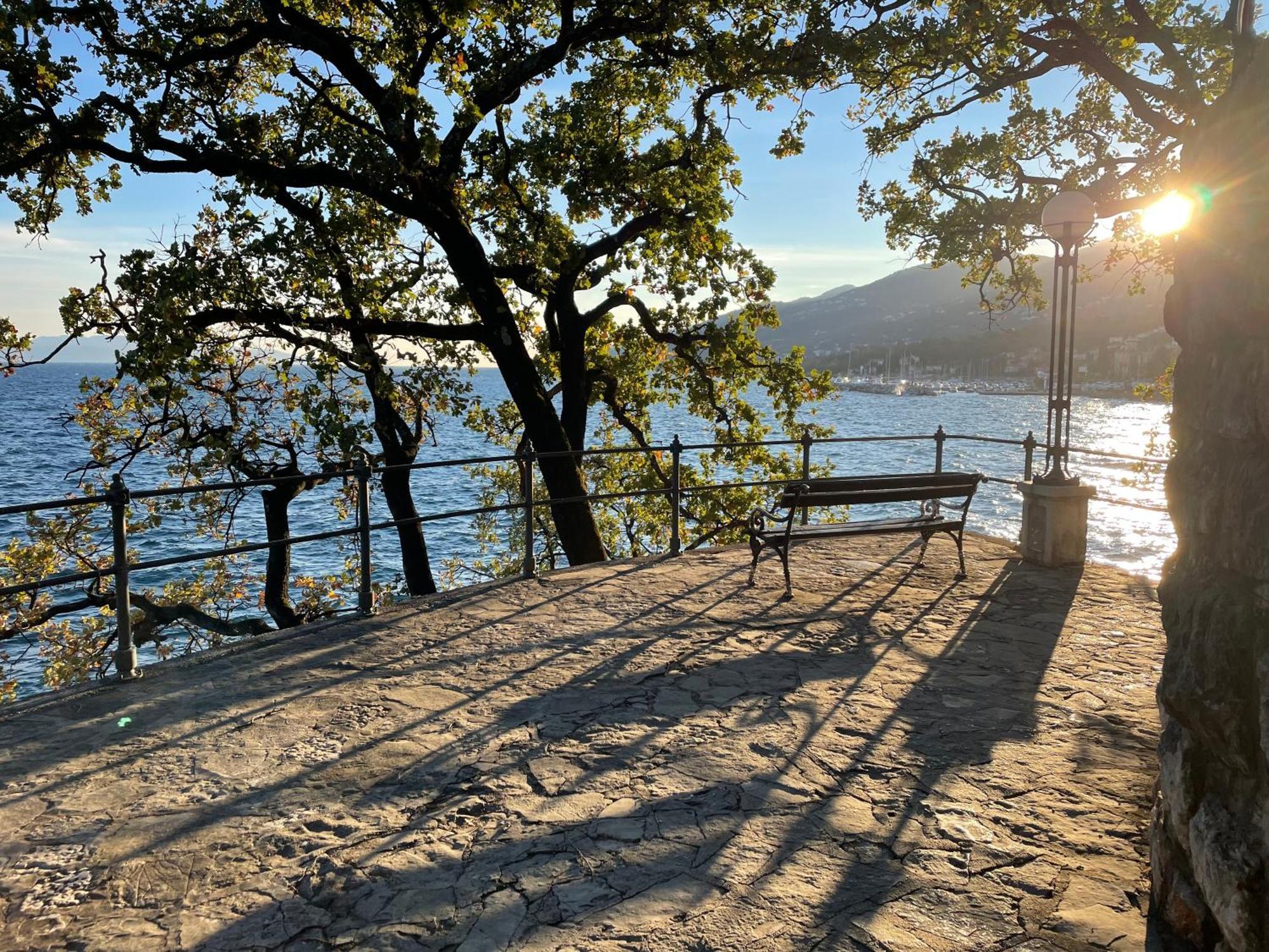 Artspace Location-Opatija-3 Bedroom House With Rooftop Garden By Beach Luaran gambar
